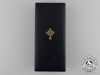 a_gold_grade_mother’s_cross_with_original_case_of_issue_by_c.e.juncker_d_1658