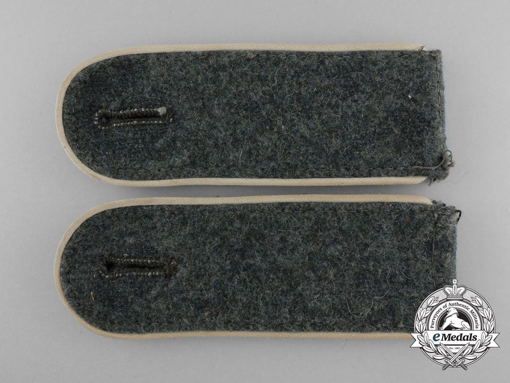 a_matching_pair_of_wehrmacht_infantry_enlisted_man’s_shoulder_boards_d_1661_1