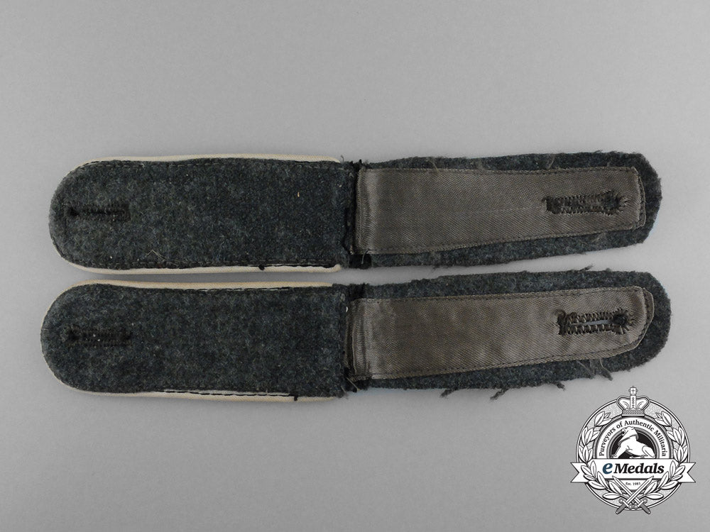 a_matching_pair_of_wehrmacht_infantry_enlisted_man’s_shoulder_boards_d_1663_1