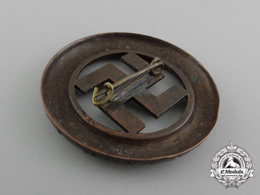 a1933_nsdap_district_gau_münchen_badge_by_deschler_d_2201