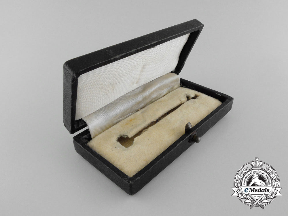 a_case_for_a_silver_grade_luftwaffe_bomber_squadron_clasp_d_2297_1