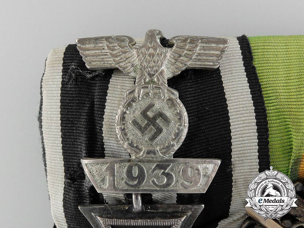 a_first&_second_medal_bar_of_a_frontline_officer_from_baden_d_2347