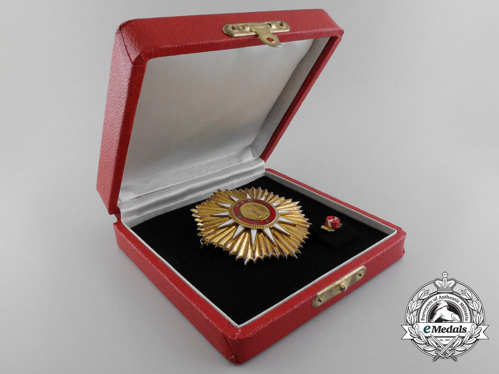 argentina._an_order_of_merit,_breast_star_to_spanish_government_recipient_d_2445
