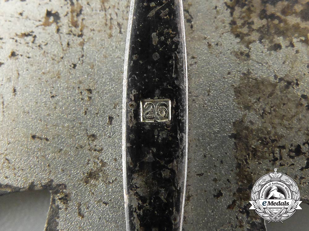 an_iron_cross1939_first_class_by_b._h._mayer’s_kunst-_prageanstalt_d_2568