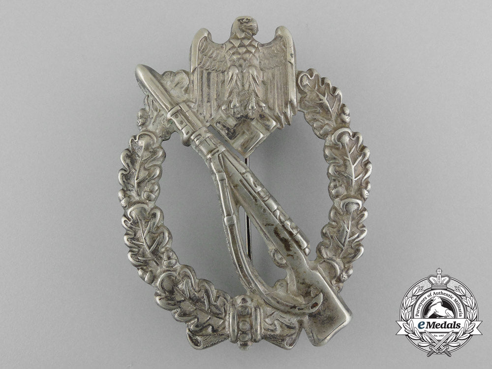 an_early_infantry_badge;_silver_grade_by_juncker_d_3347