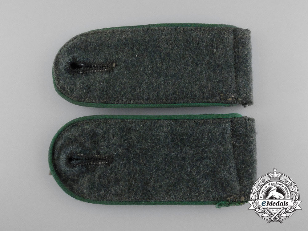a_matching_set_of_wehrmacht_infantry_enlisted_man’s_shoulder_boards_d_3413_1