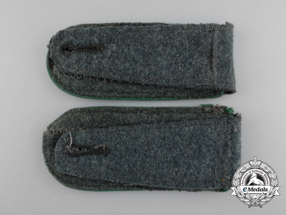 a_matching_set_of_wehrmacht_infantry_enlisted_man’s_shoulder_boards_d_3414_1