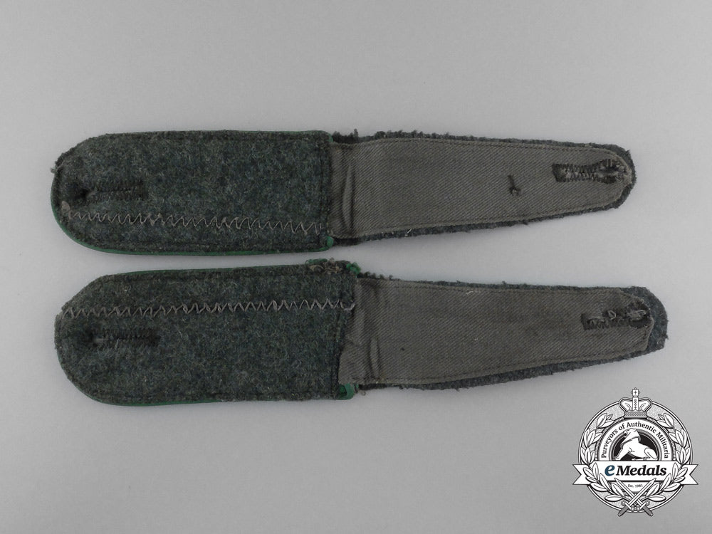a_matching_set_of_wehrmacht_infantry_enlisted_man’s_shoulder_boards_d_3415_1