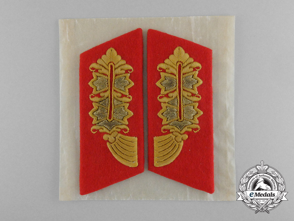 an_absolutely_mint_set_of_matching_army/_heer_general's_collar_tabs_d_3679