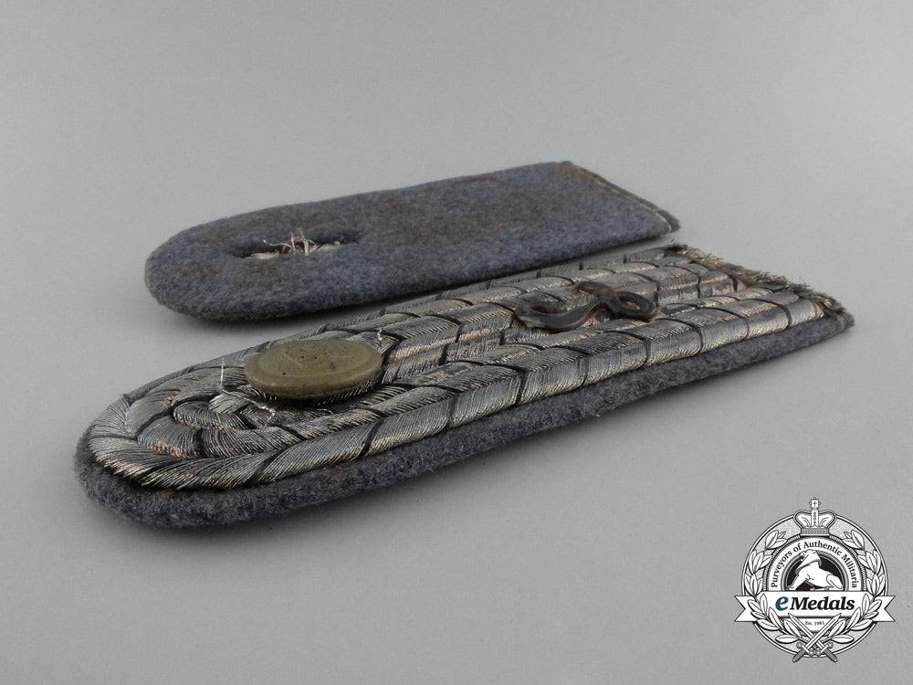 germany,_imperial_a_pair_of_prussian_lieutenant_balloon_battalion_shoulder_boards_d_4362