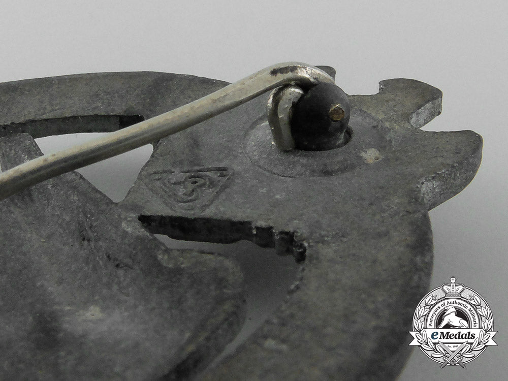 a_silver_grade_panzer_assault_badge_by_a.d_schwert_d_4499