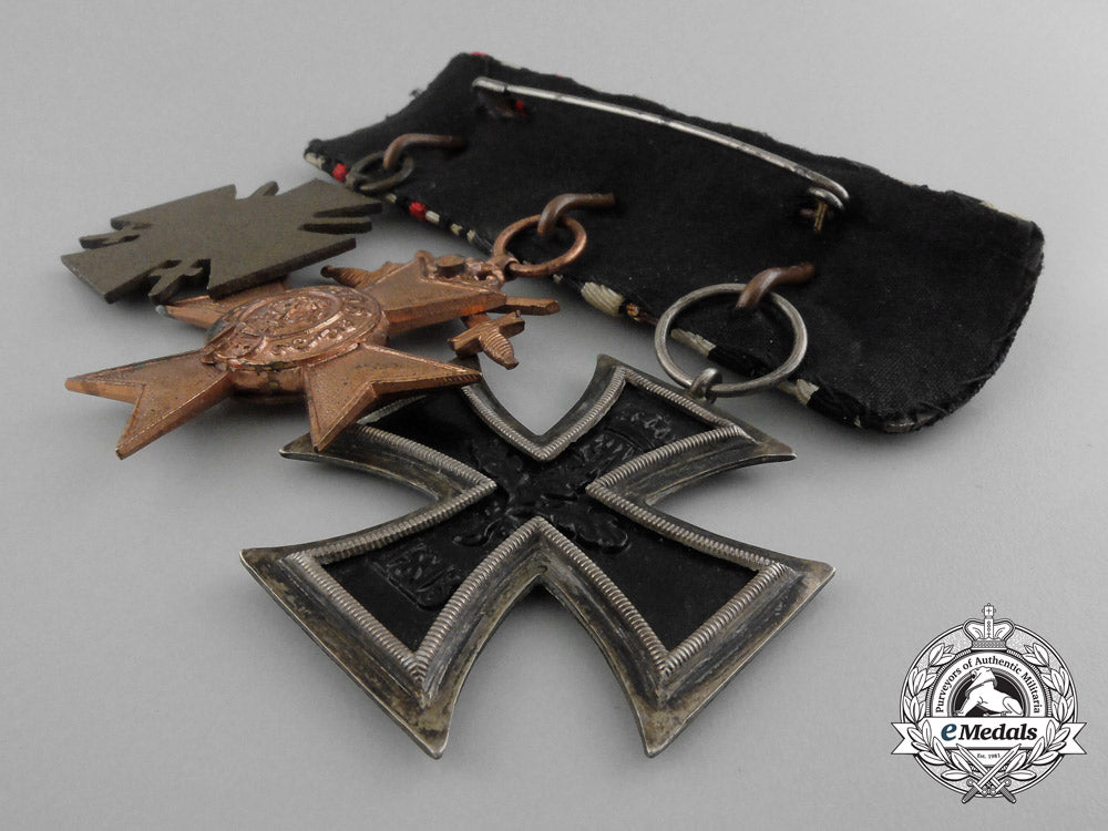 a_first_war_bavarian_medal_bar_with_three_awards_d_4588_1