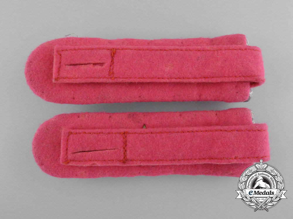 a_matching_pair_of_wehrmacht_panzer_hauptmann_shoulder_boards_d_5144