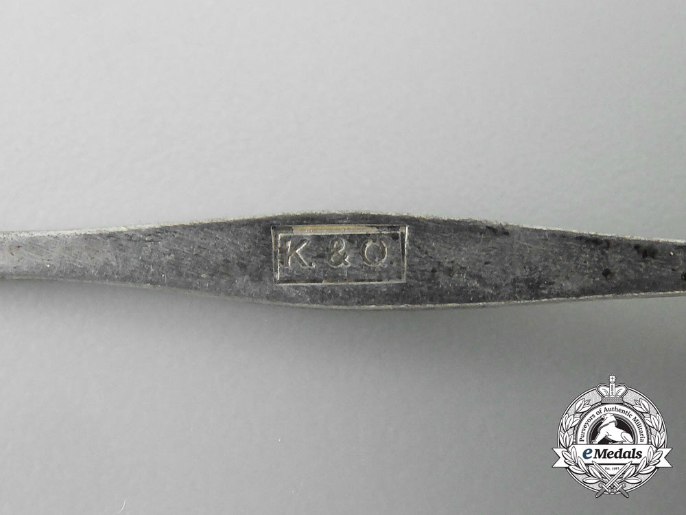 a_german_cross_in_gold;1957_version_by_klein&_quenzer_d_5643