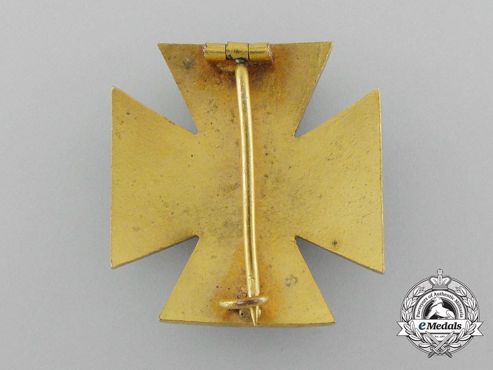 a_spanish_civil_war_falange_nurse's_red_cross_badge_circa1930'_s_d_5646