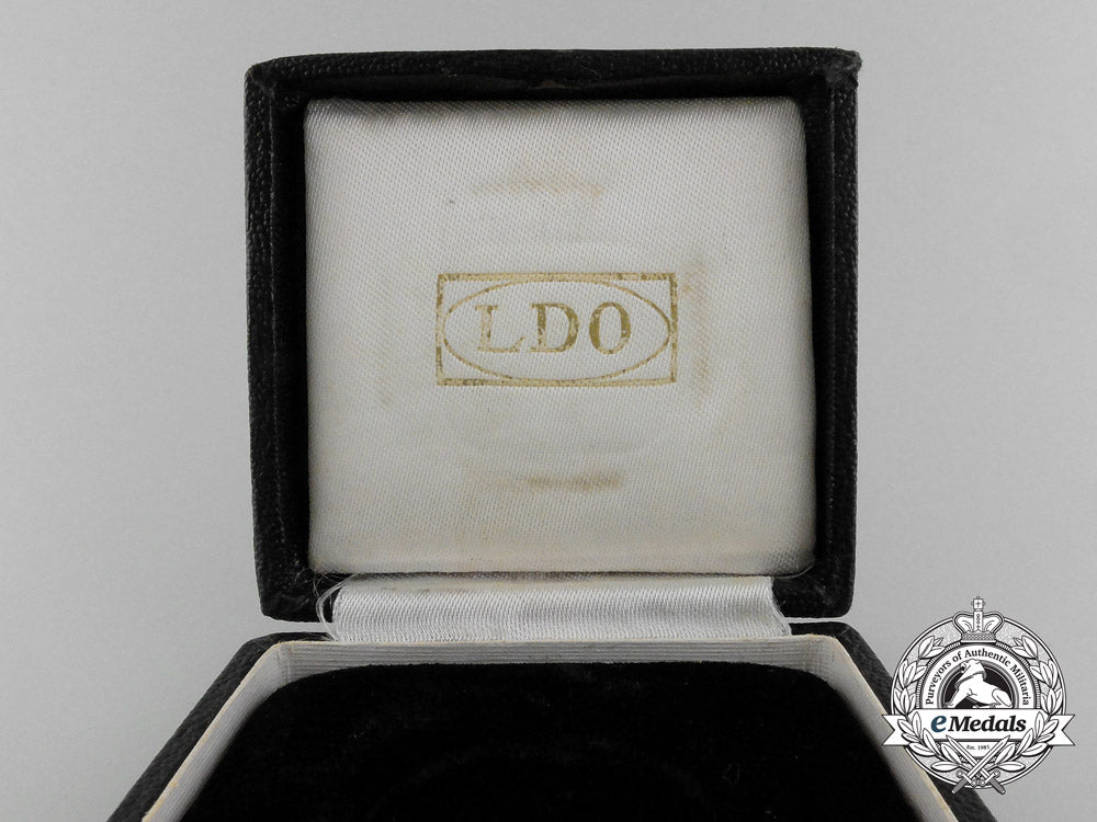 an_iron_cross1939_first_class_by_d.h_mayer’s_hofkunst_prägeanstalt_with_ldo_case_d_5743