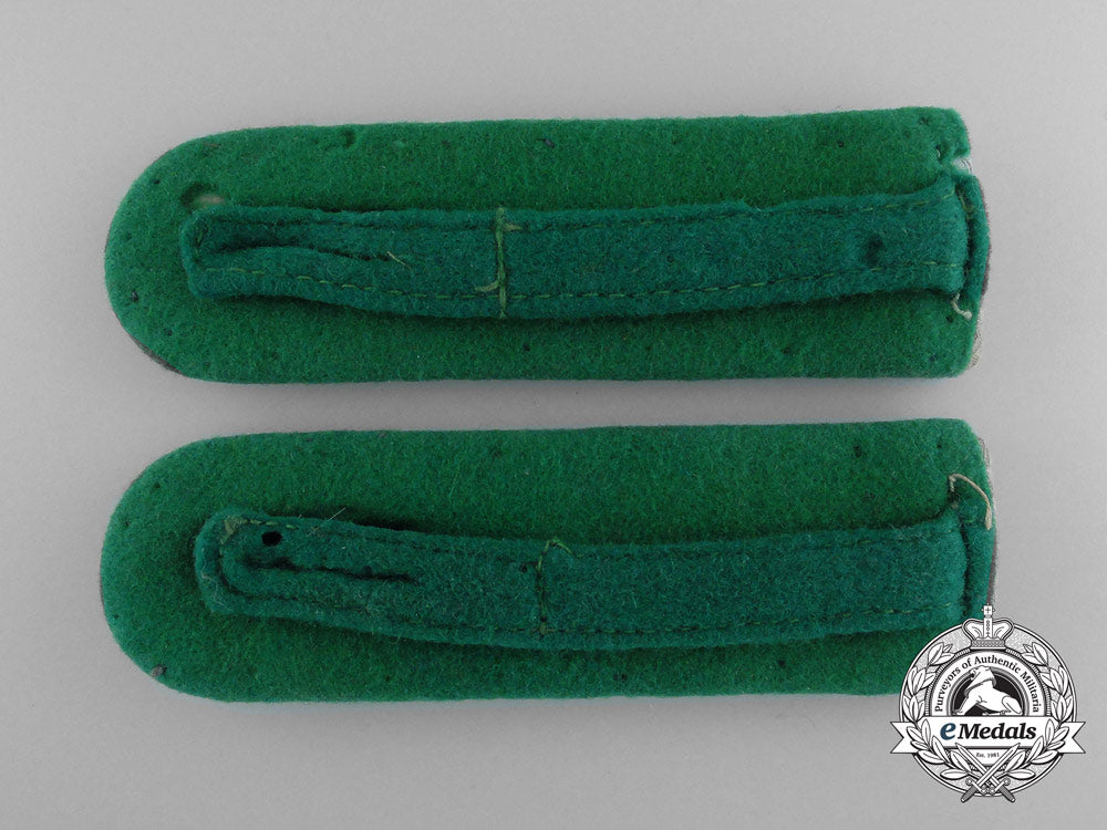 a_matching_set_of_panzergrenadier_leutnant_shoulder_boards_d_6086