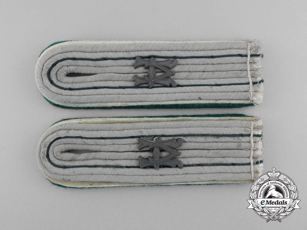 a_matching_pair_of_wehrmacht_heer_administrative_official(_beamter_auf_kriegsdauer)_shoulder_boards_d_6584_1