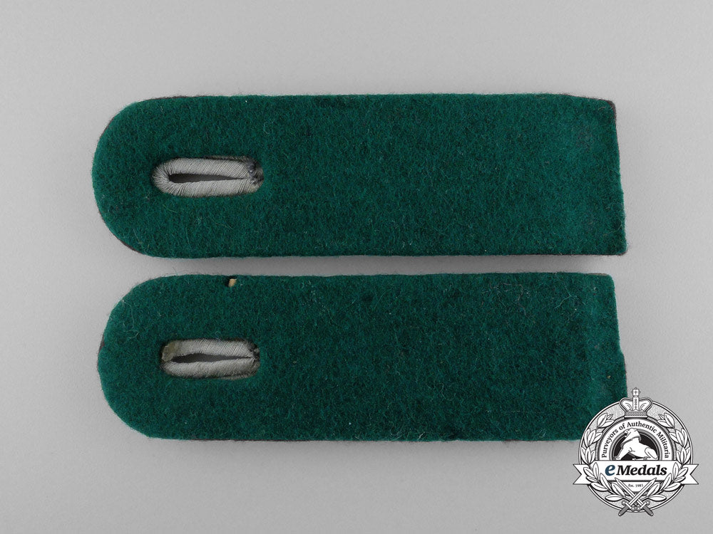 a_matching_pair_of_wehrmacht_heer_administrative_official(_beamter_auf_kriegsdauer)_shoulder_boards_d_6585_1