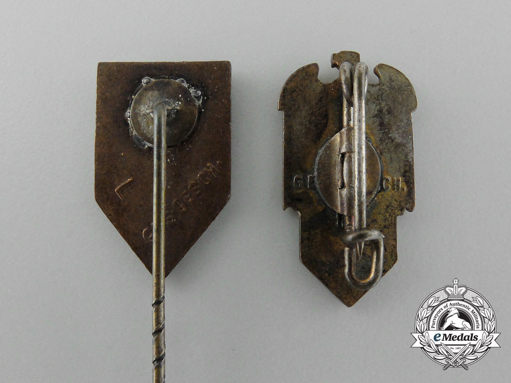 a_lot_of_two_german_reichs_colonial_league_badges_and_stickpins_d_6741