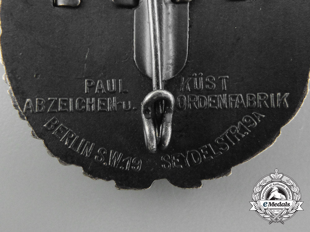 a_mint1923-24_schlageter_badge;_first_version_by_paul_kust_d_7117