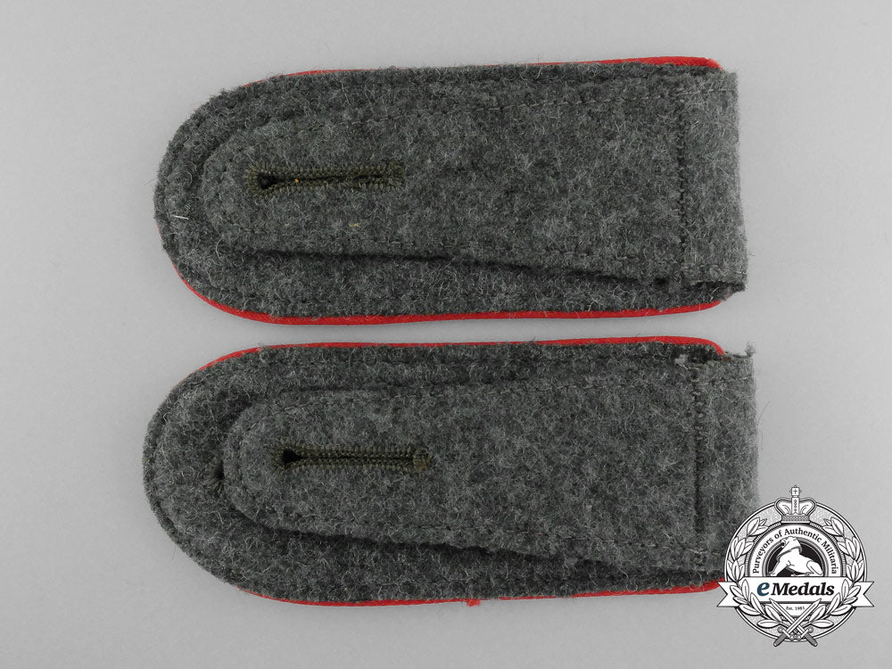 a_pair_of_großdeutschland_division_artillery_em_shoulder_straps_d_7190