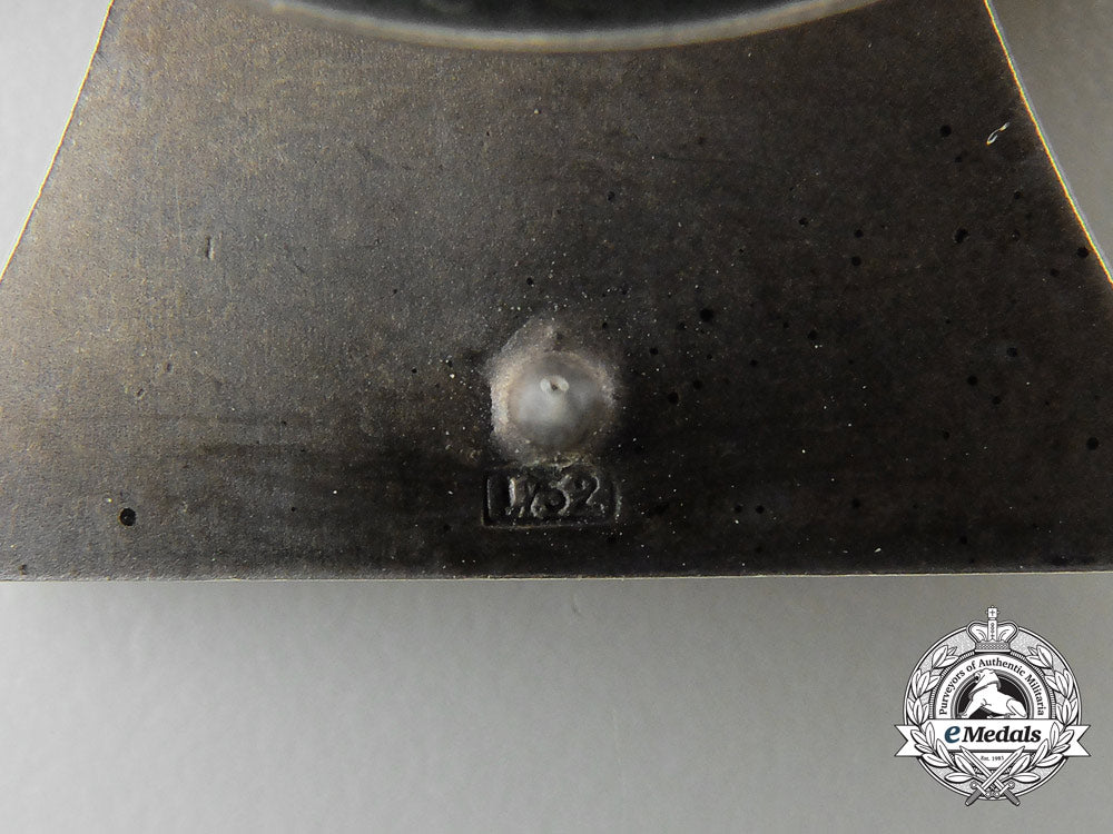 an_iron_cross_first_class1939_with_ldo_case_by_c.f._zimmermann_d_7769