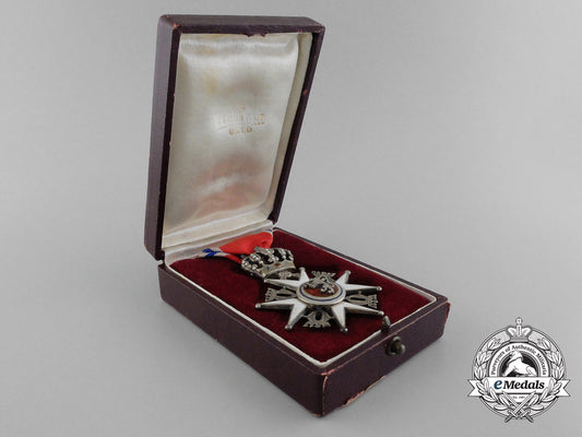 a_norwegian_order_of_st._olaf;_knight2_nd_class_with_case_by_j.tostrup_d_8269