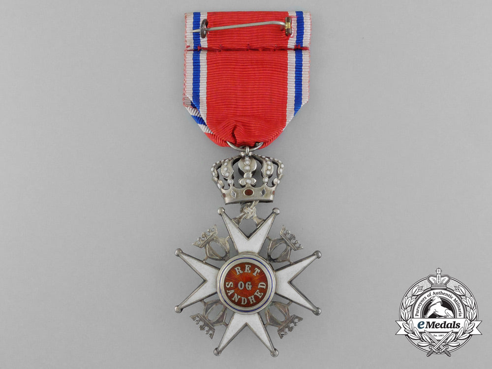 a_norwegian_order_of_st._olaf;_knight2_nd_class_with_case_by_j.tostrup_d_8274