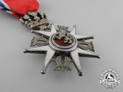 a_norwegian_order_of_st._olaf;_knight2_nd_class_with_case_by_j.tostrup_d_8275