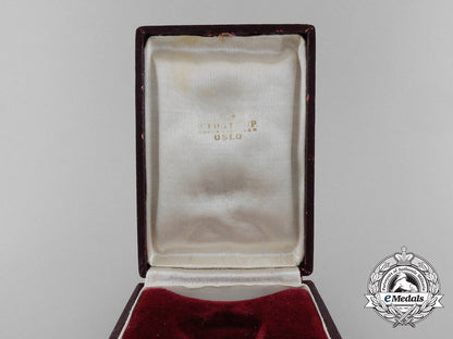 a_norwegian_order_of_st._olaf;_knight2_nd_class_with_case_by_j.tostrup_d_8277