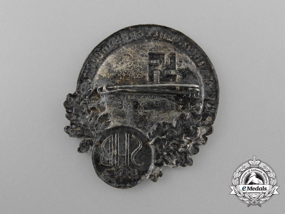 germany,_nsdap._a1938_linz“_we_thank_our_führer-_our_homeland_is_free”_badge_d_8978_1