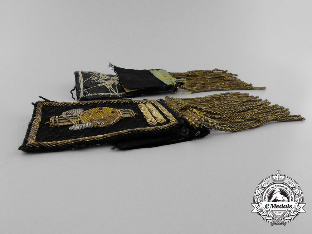 italy,_fascist_state._a_set_of_voluntary_militia_for_national_security"_blackshirts"(_mvsn)_shoulder_boards_d_9254