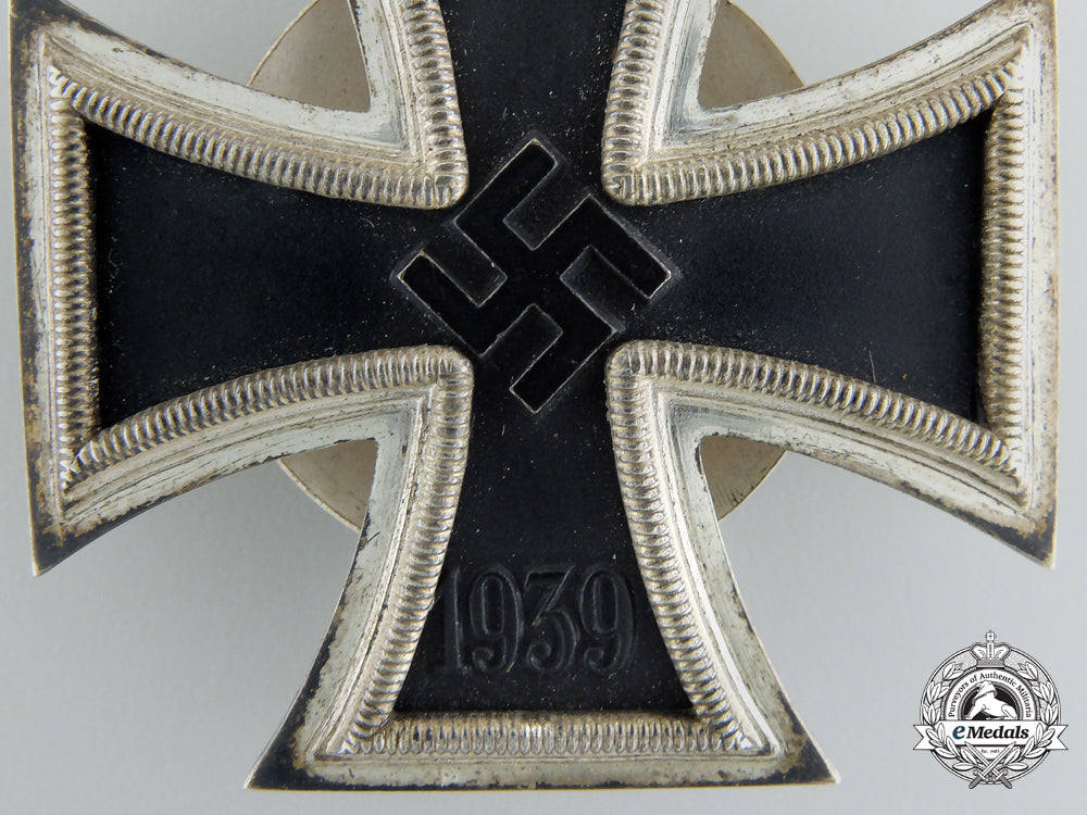 an_iron_cross_first_class1939_by_wilhelm_deumer;_screw_back_version_d_953