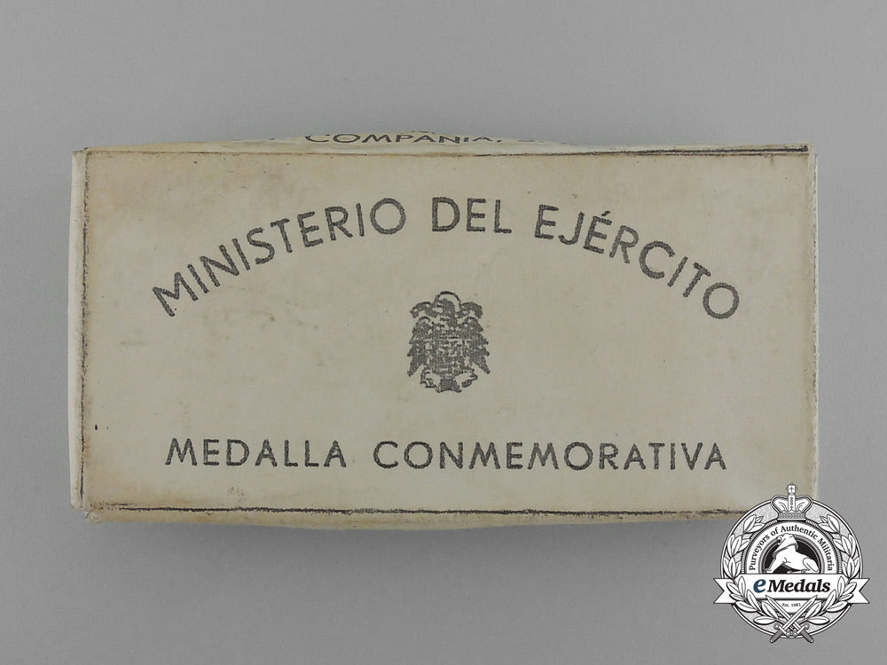 a_medal_of_the_spanish_blue_division_for_russian_service1941_with_case_d_9671_1