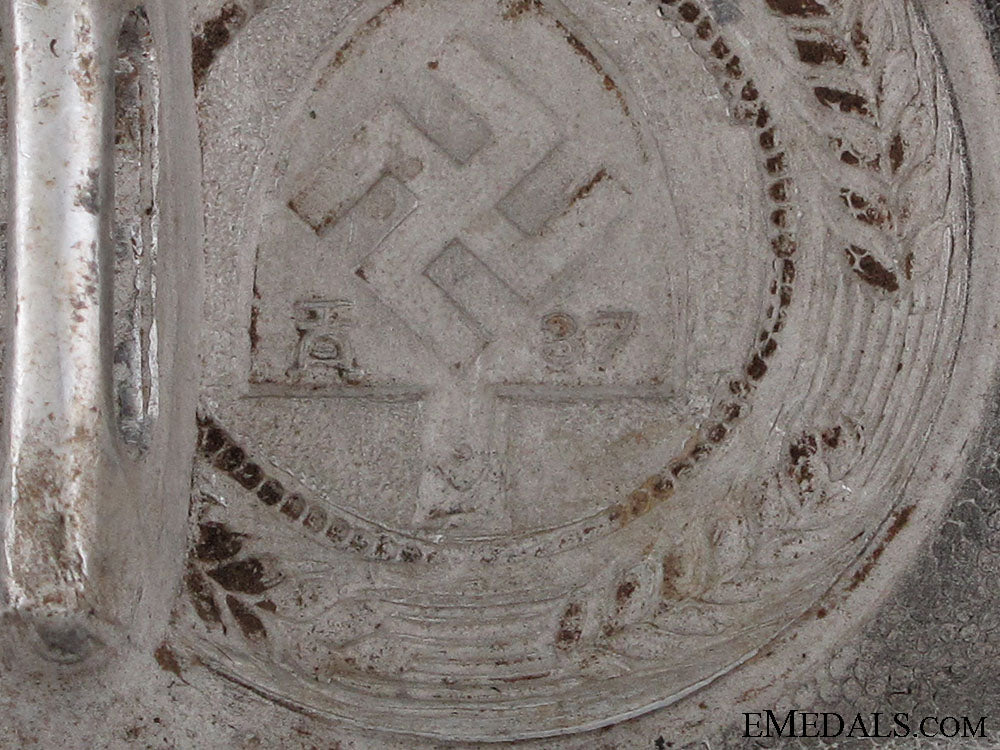 rad_belt_buckle_by_assmann_dcopy.jpg527417109ce75