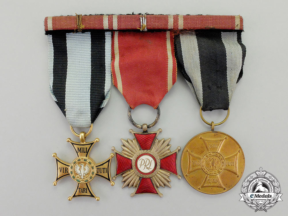 poland,_republic._a_second_war_group_of_three_dd_1452