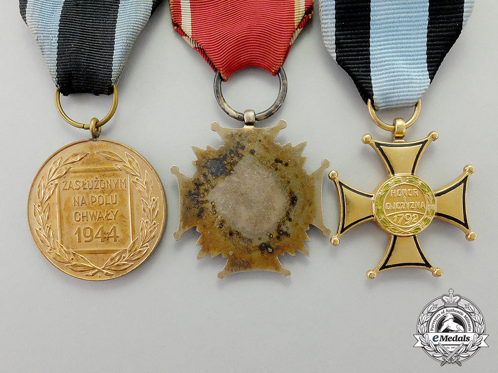 poland,_republic._a_second_war_group_of_three_dd_1454