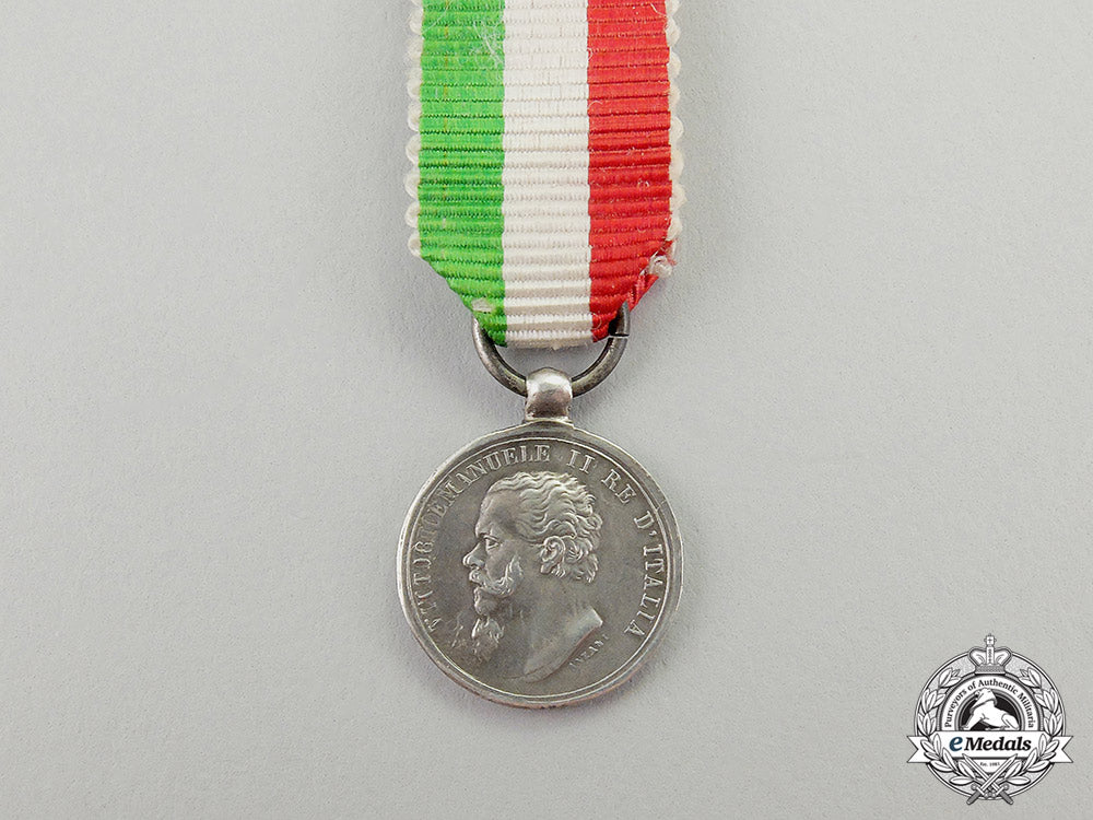 italy,_kingdom._an1859_italian_independence_medal_with_miniature_dd_1466