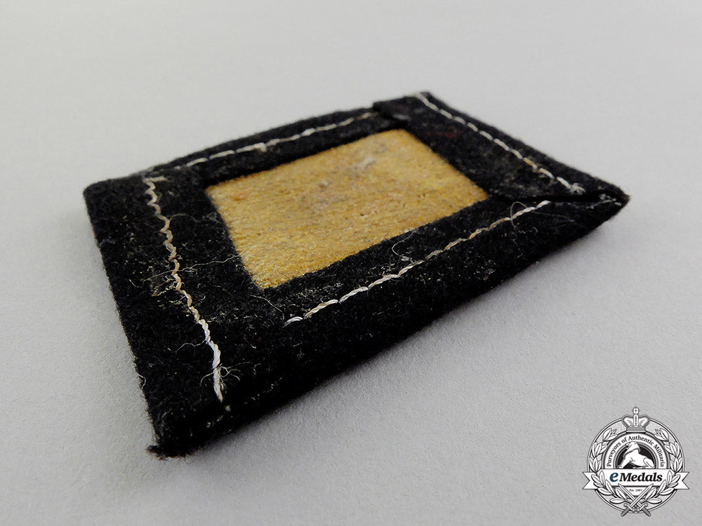 a_single_waffen-_ss22_nd_freiwilligen_cavalry_maria_theresia_division_collar_tab_dd_4077