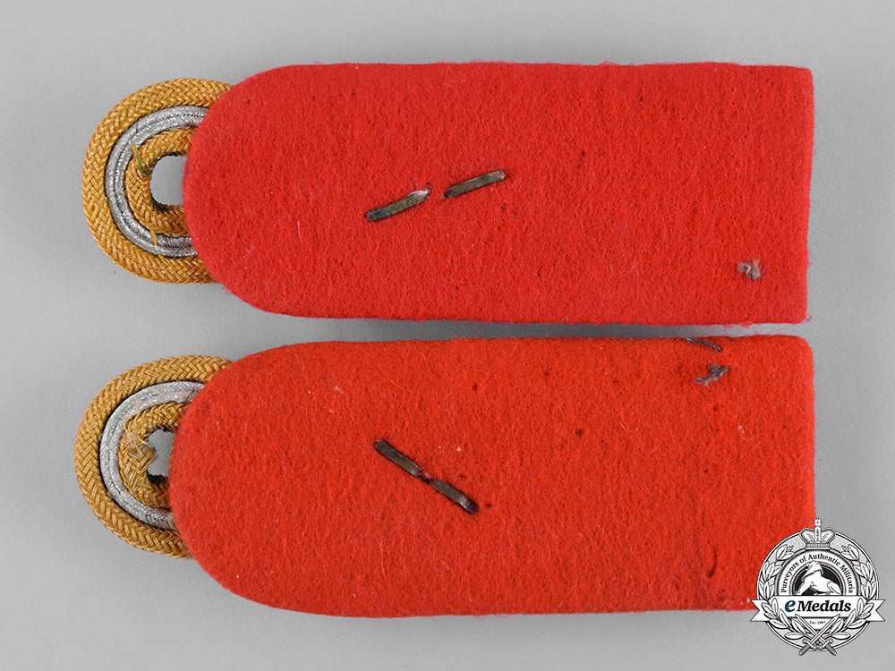 germany,_heer._a_set_of_heer_generalleutnant’s_shoulder_boards_dsc_0810_1_1_1
