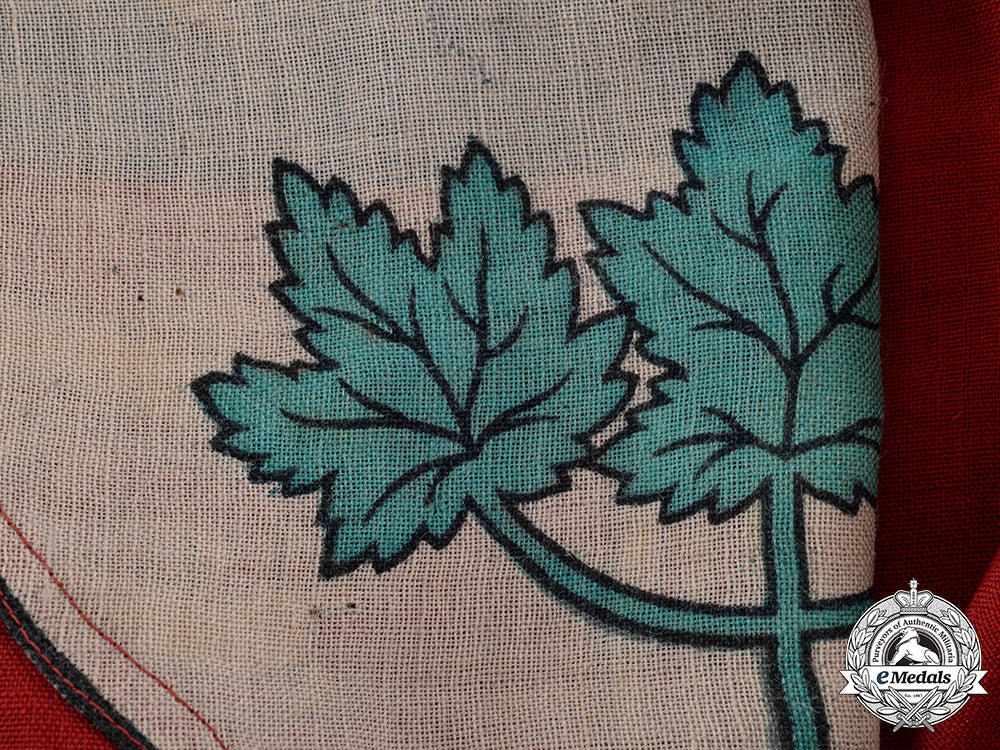 canada,_commonwealth._a_royal_canadian_navy(_rcn)_flag,_c.1940_dsc_2041_2_1