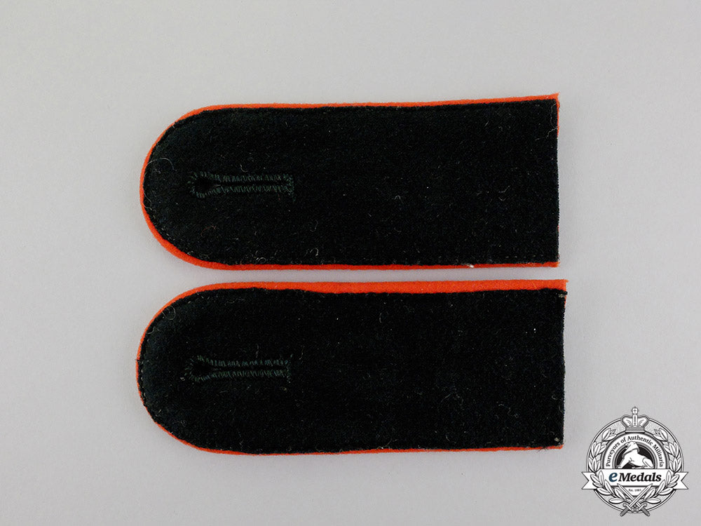 a_mint_matching_pair_fo_wehrmacht44_th_artillery_division_enlisted_man_shoulder_boards_dscf1064