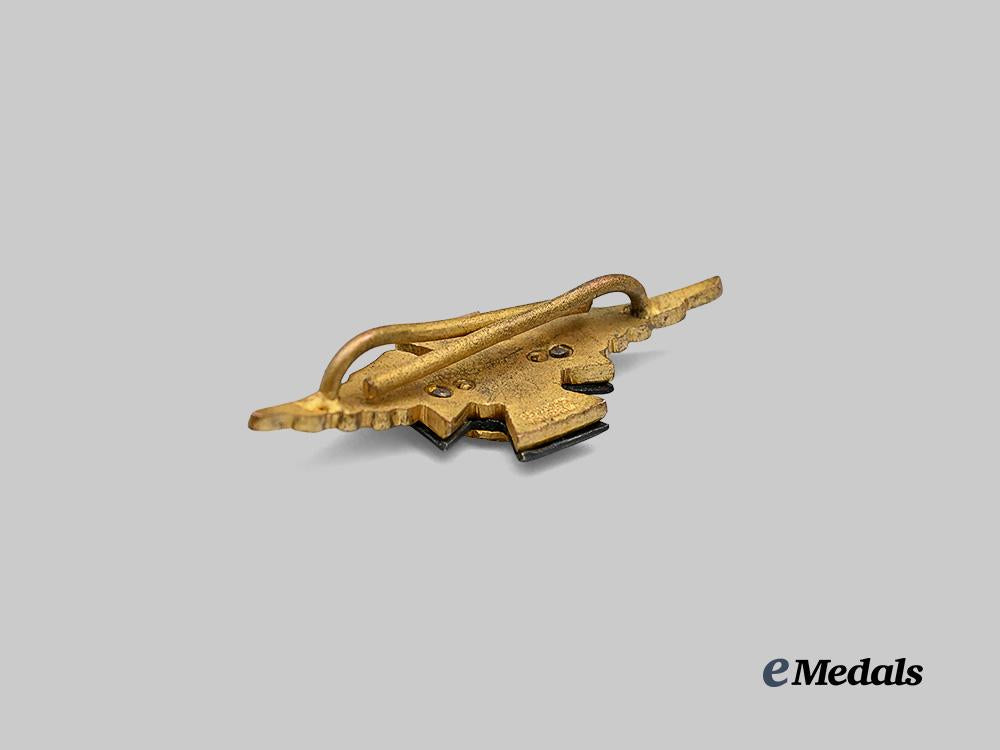 canada,_commonwealth._an_r_c_a_f_chaplain’s_collar_badge,_by_scully_e_medals__c7471_4