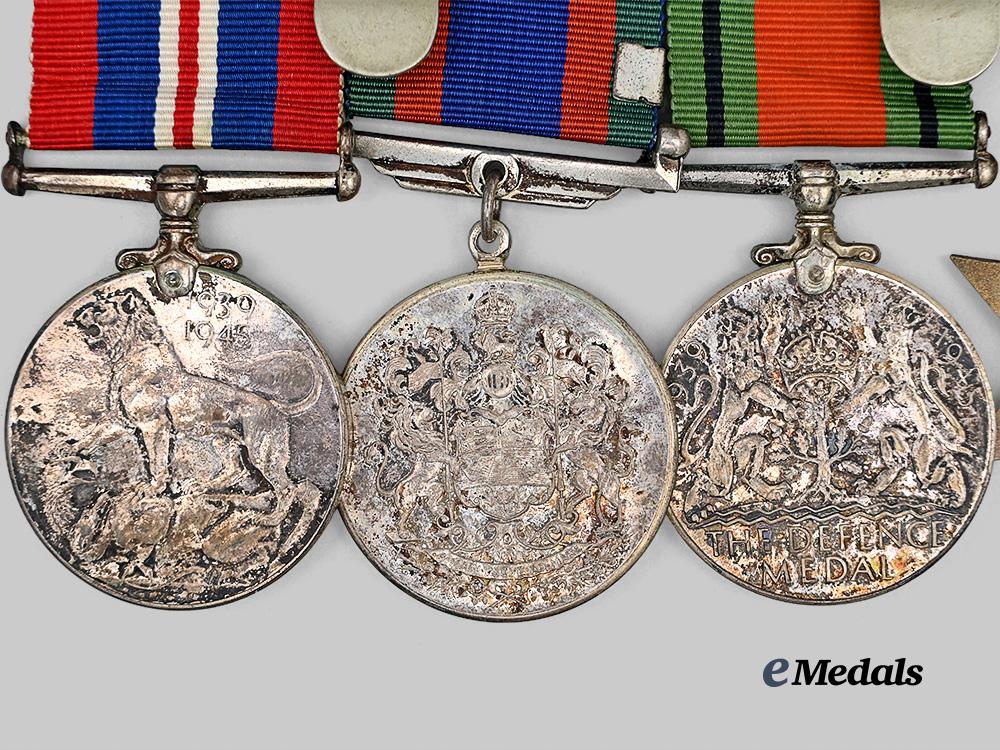 canada,_commonwealth._a_second_war_medal_bar_and_insignia_set,_highland_light_infantry_e_medals__c7474_7