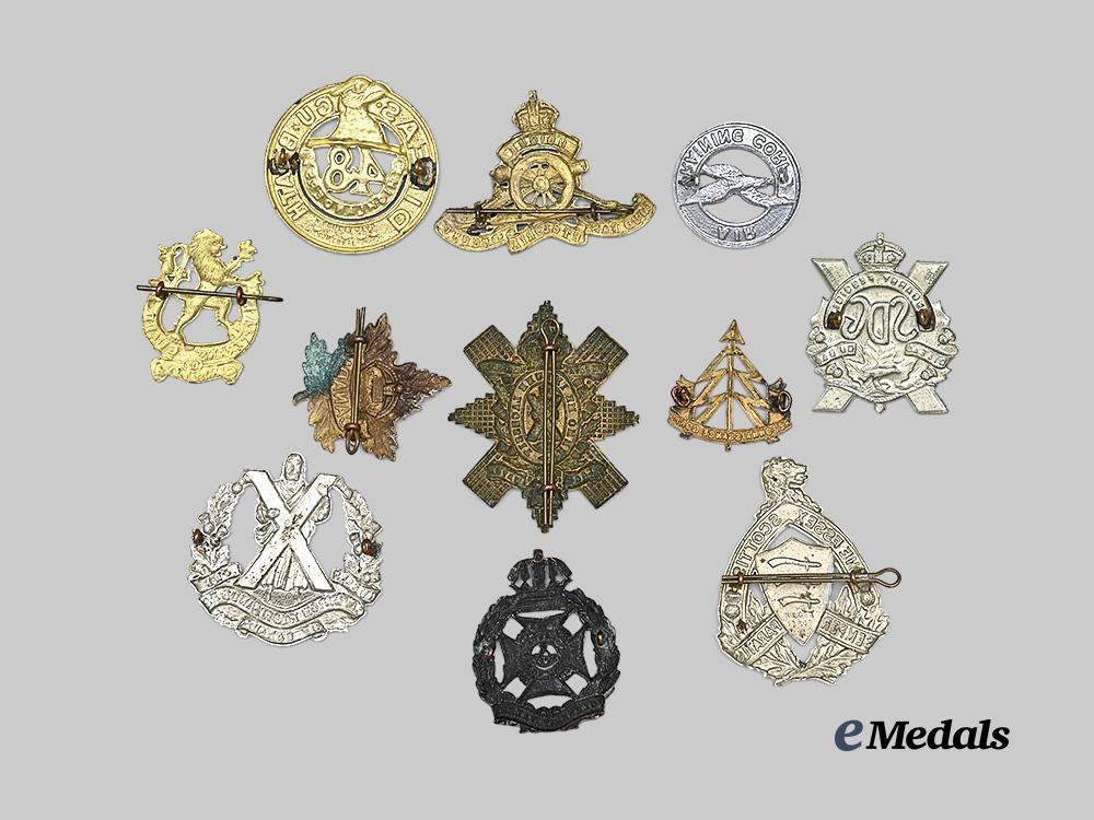 canada,_commonwealth._a_lot_of_ten_cap&_beret_insinia_e_medals__c7792_3