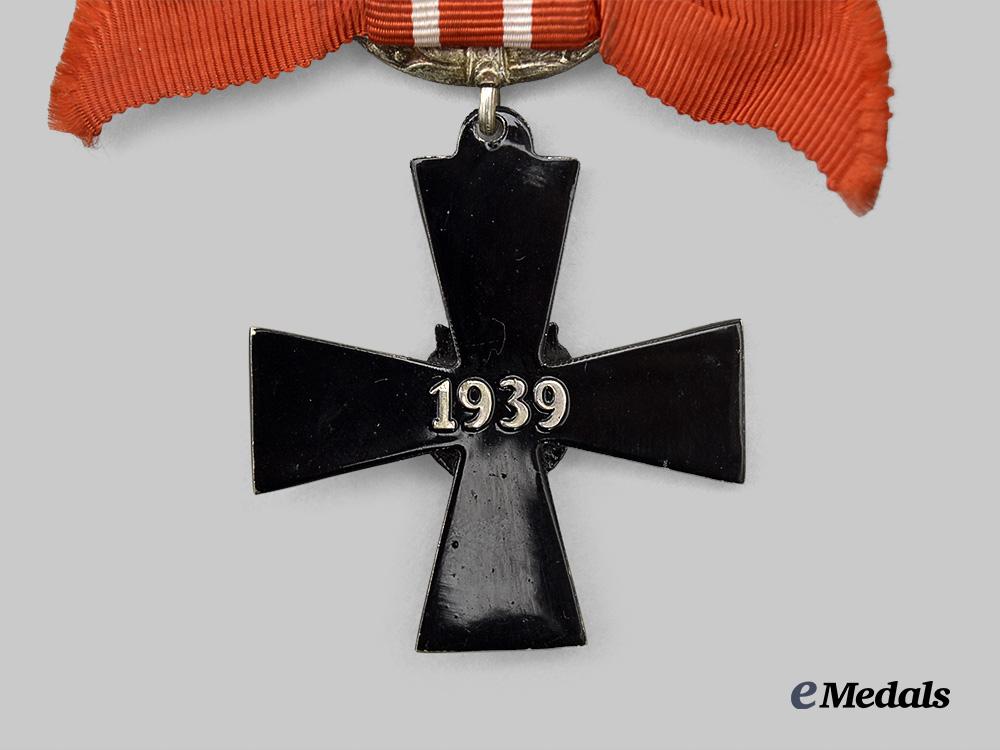 finland,_republic._an_order_of_the_cross_of_liberty,_i_v_class_e_medals__e_u24265_5