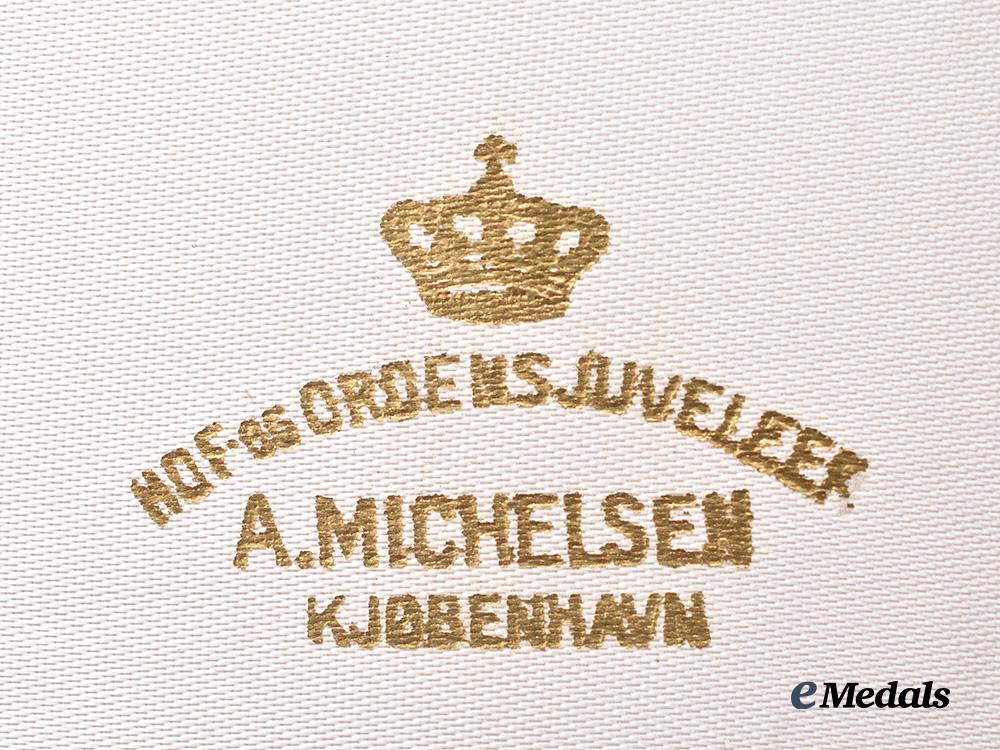 denmark,_kingdom._an_order_of_dannebrog,_commander,_c.1975_e_medals__e_u24292_4