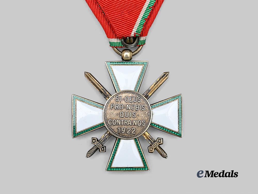 hungary,_kingdom._an_order_of_merit,_i_v_class_knight_with_swords_e_medals__e_u24316_5