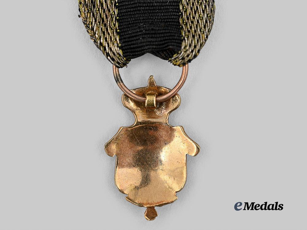 spain,_kingdom._a_miniature_star_of_honour_for_military_judges,_gold_grade,_c.1880_e_medals__e_u24640_5